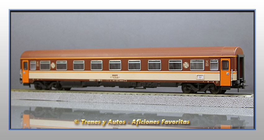 Coche pasajeros Serie 10000 AA-10001 "Estrella" - Renfe